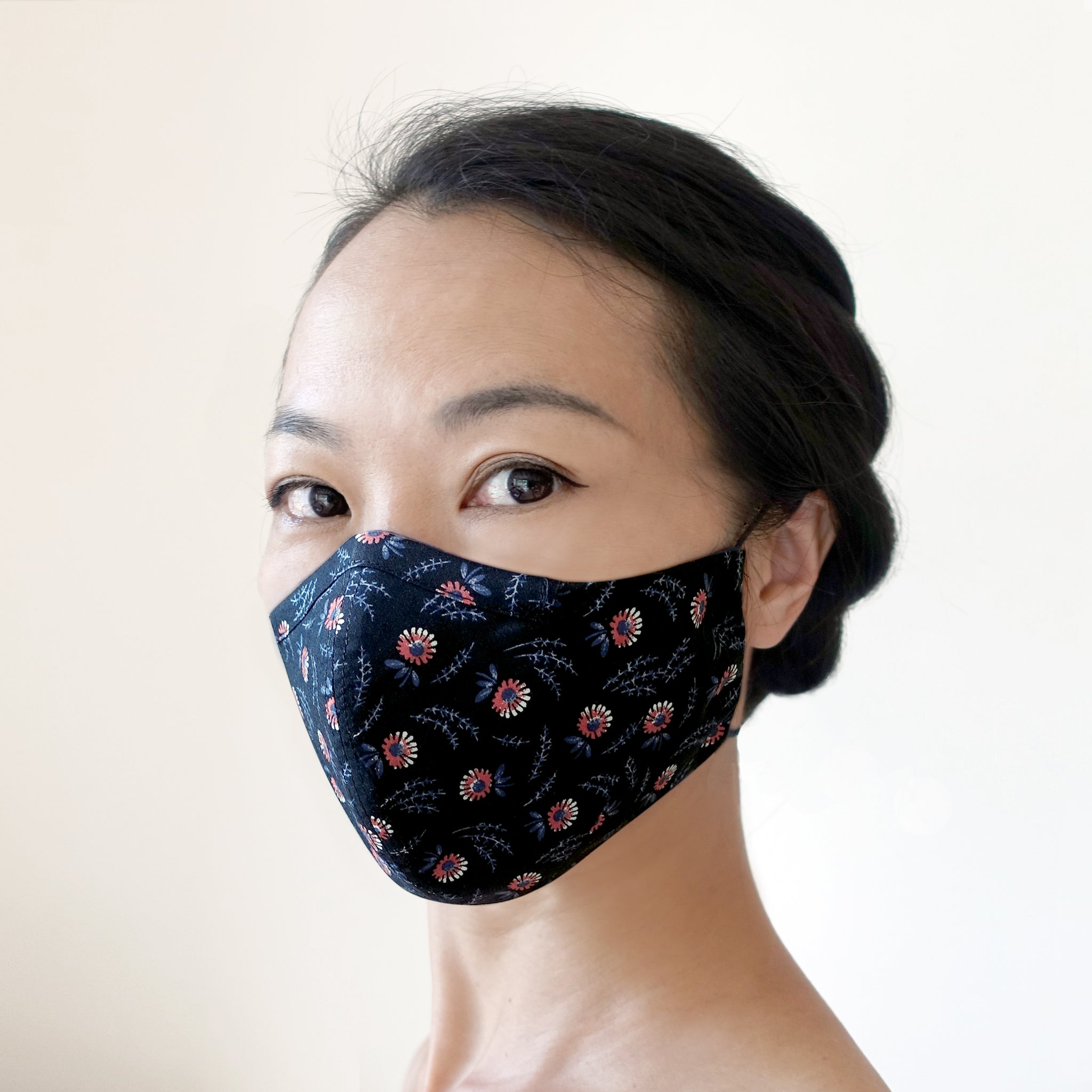 Hand-crafted face mask Calendula